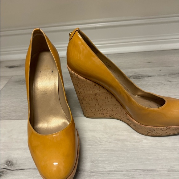 Stuart weitzman size is 11 neutral wedge cork - Picture 1 of 2